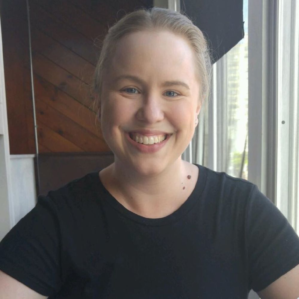 Meet your Posher, Danielle